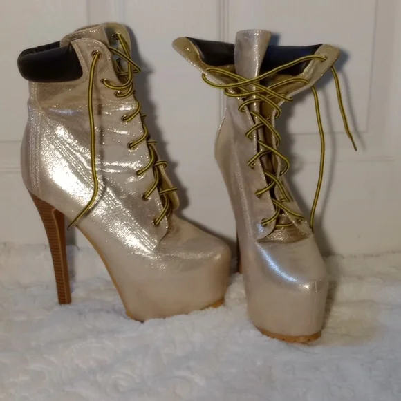 PAZZLE JAYLO GOLD HIGH HEELED PLATFORM BOOTS, SIZE 10 - Picture 1 of 13